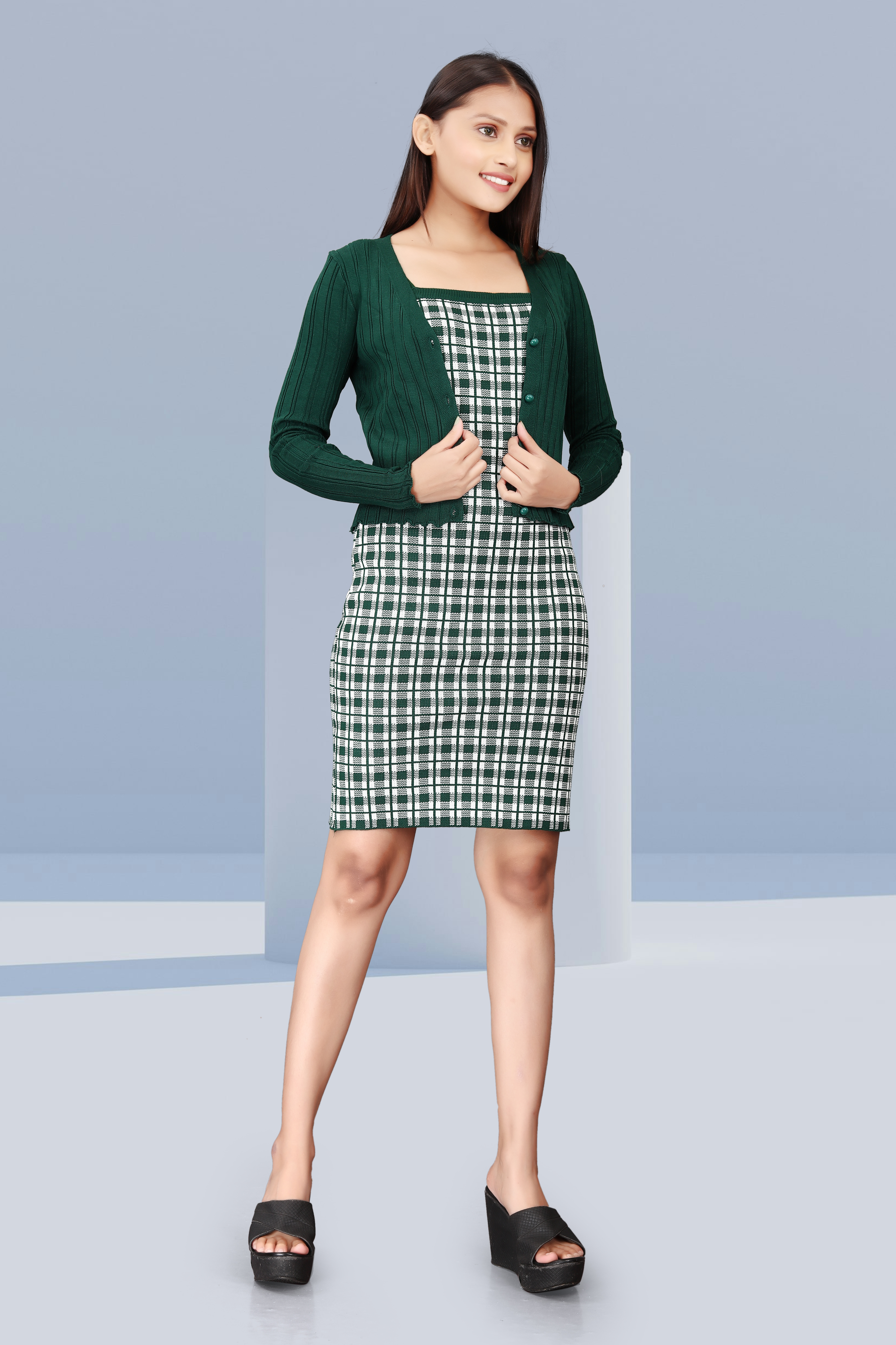 Women’s Green Checkered Bodycon Dress with Knitted Shrug – Stylish Casual & Party Wear