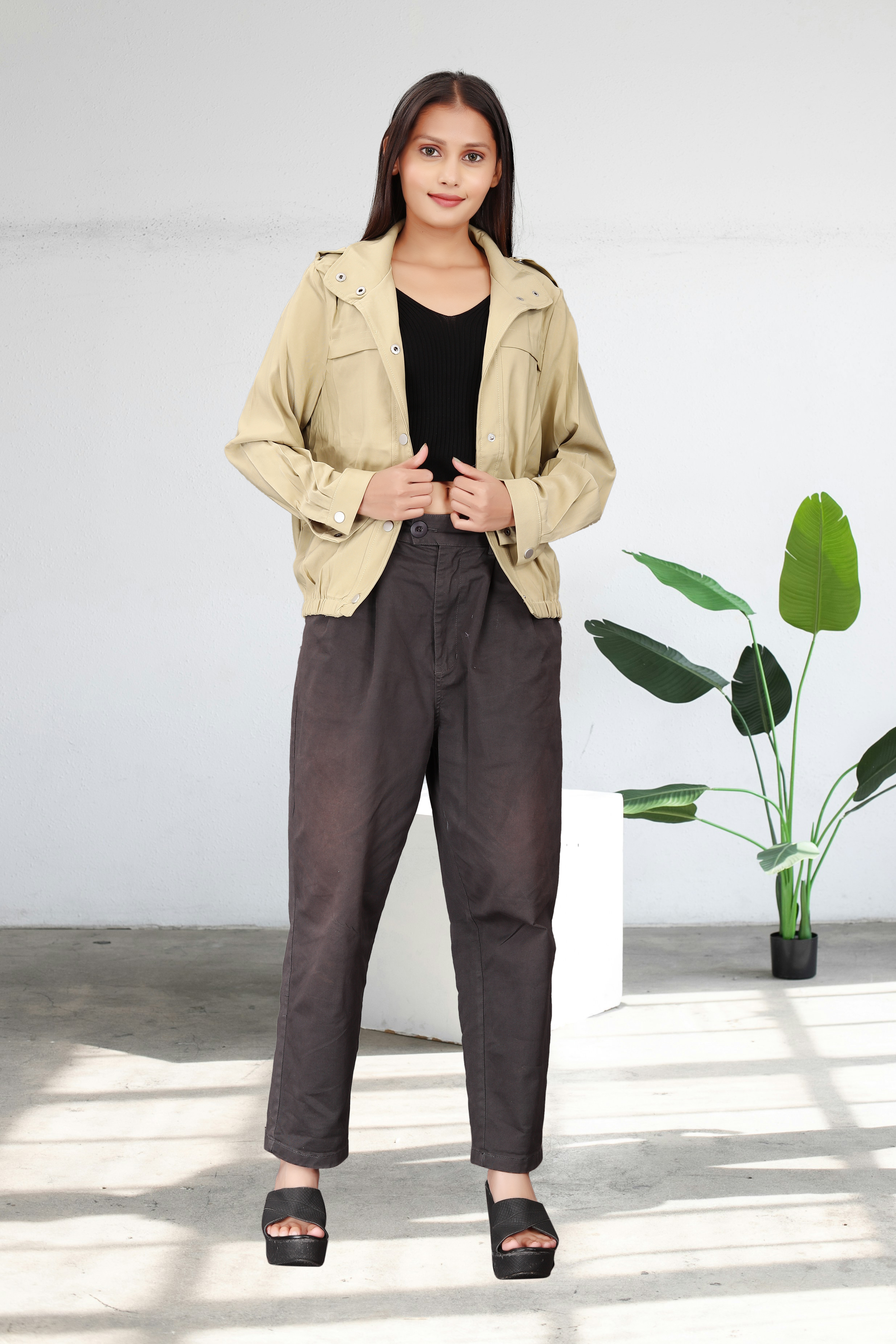 Women’s Beige Hooded Jacket with Black Crop Top & High-Waist Pants – Casual Streetwear Co-ord Set