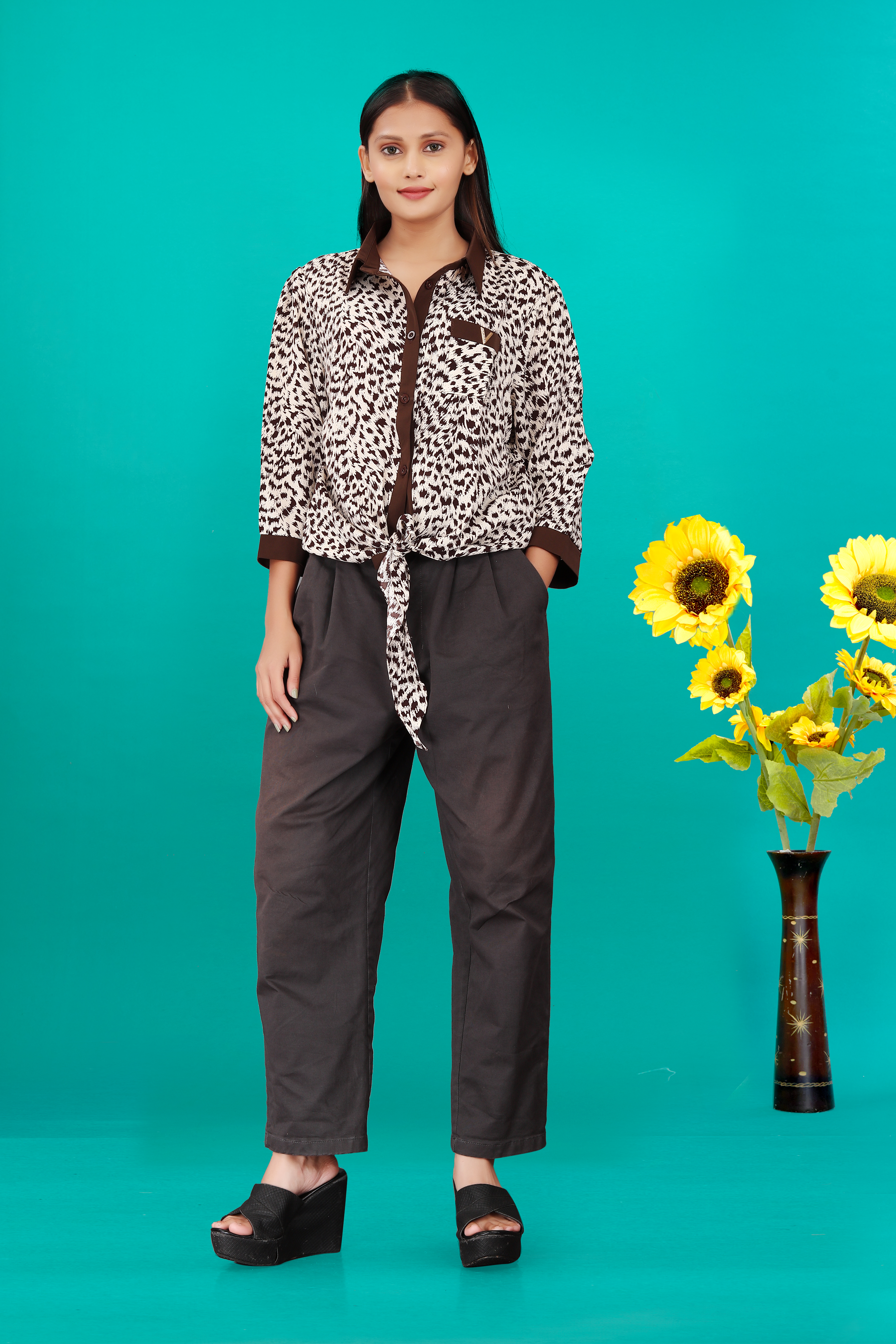 Women’s Animal Print Tie-Knot Shirt | Casual Chic Leopard Blouse